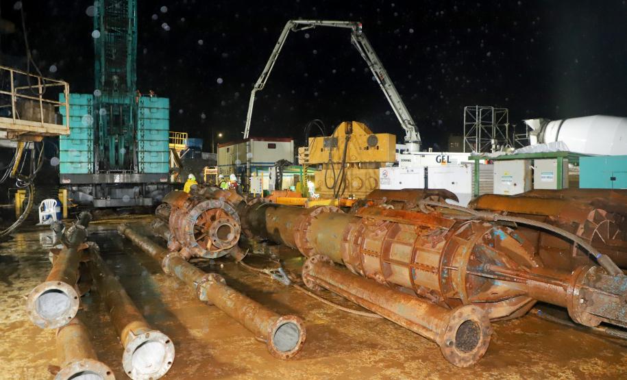 Obras noturnas na Ponte de Guaratuba