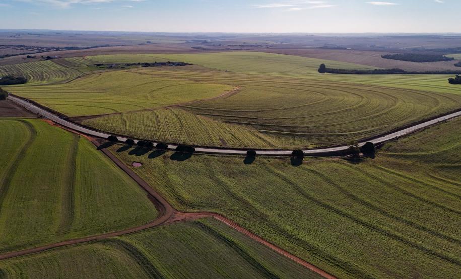 pavimentação em concreto da PR-180