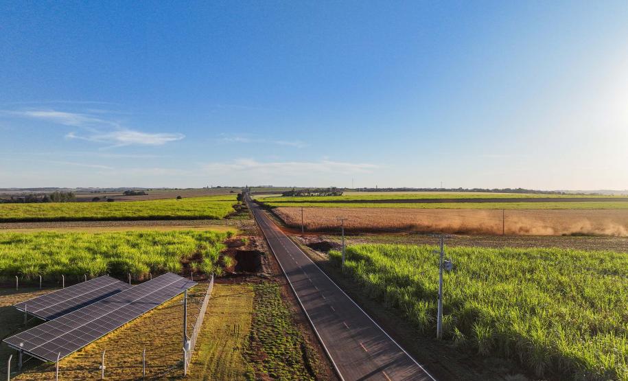 pavimentação que liga distrito de Cianorte a Jussara