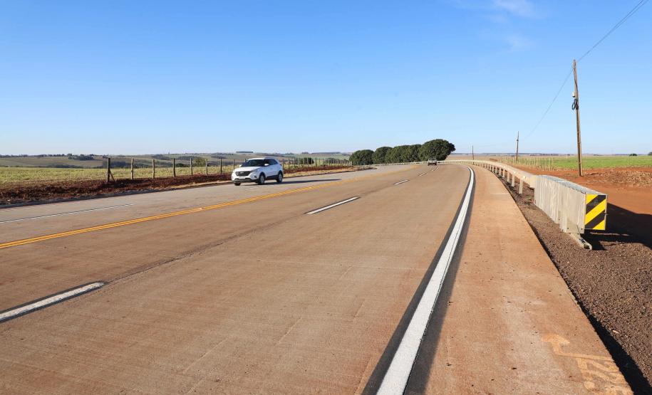 pavimentação em concreto da PR-180