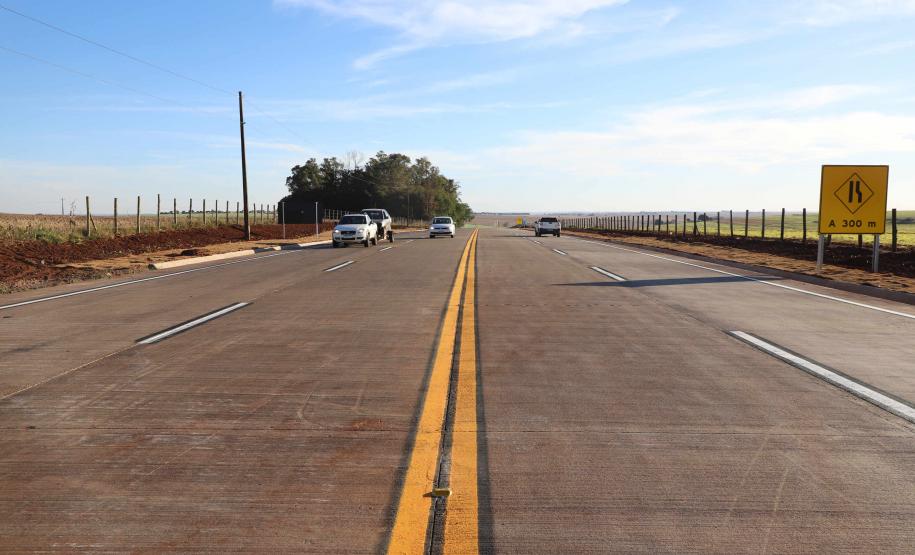pavimentação em concreto da PR-180