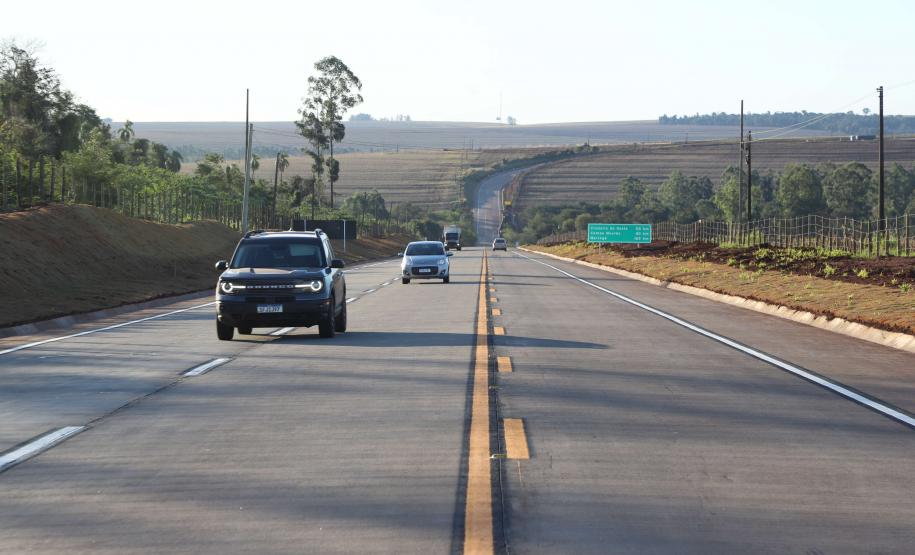 pavimentação em concreto da PR-180