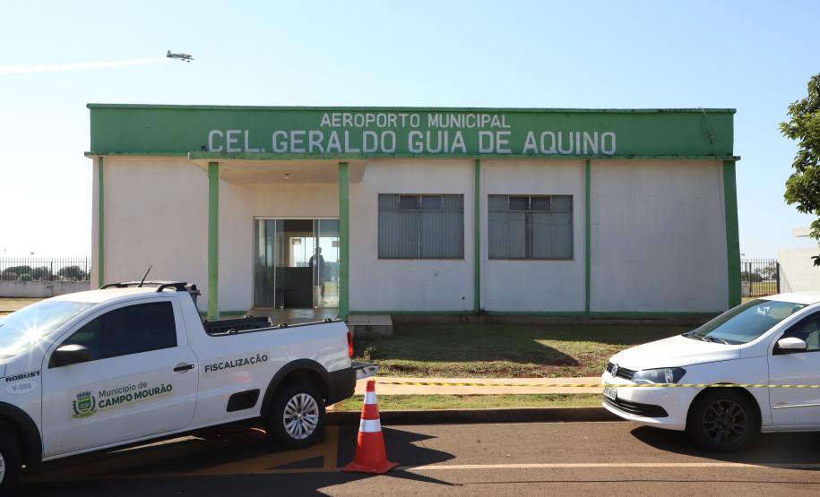 fachada antiga do aeroporto de Campo Mourão