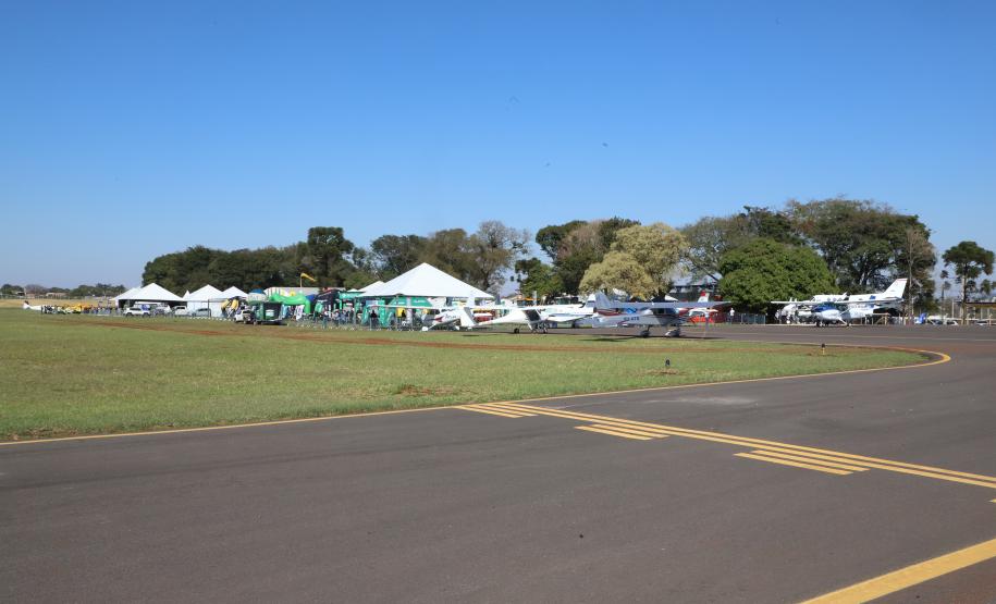 pista do aeroporto de Campo Mourão