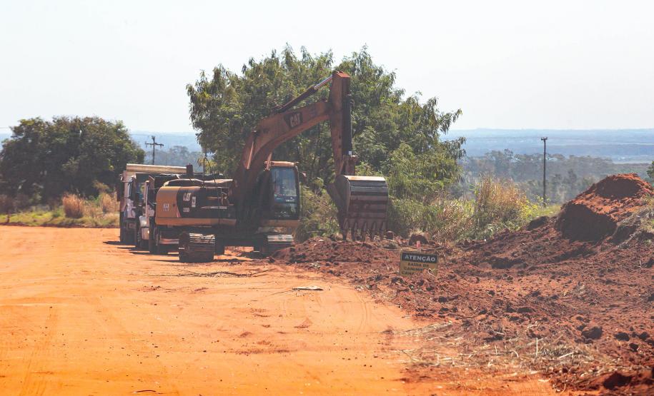 Obras na Avenida Paraná, que liga a cidade ao Porto de Maringá.