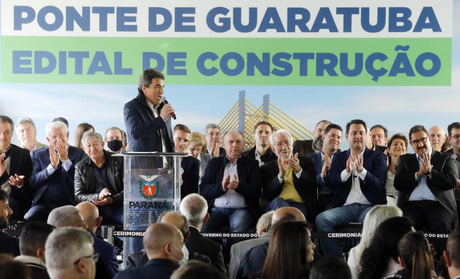 cerimônia de lançamento do edital de construção da Ponte de Guaratuba