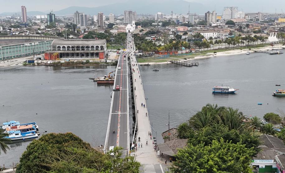 Ponte dos Valadares. em Paranaguá.