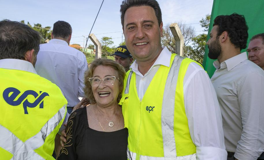 Pessoas posando para foto