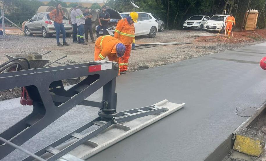 PR-151 entre Ponta Grossa e Palmeira, obra de restauração em concreto (whitetopping)