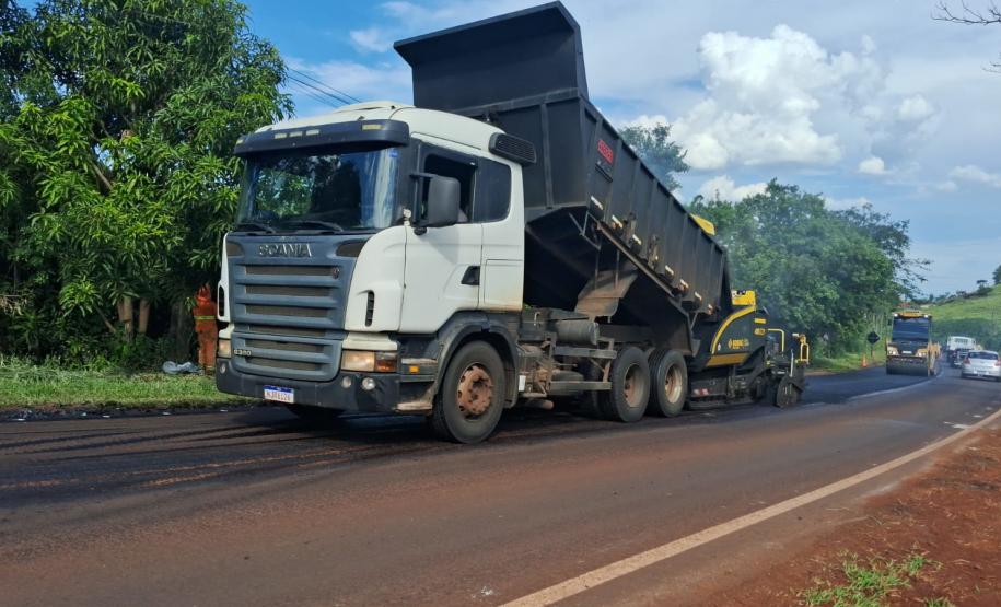 DER/PR realiza melhorias no pavimento de rodovia que dá acesso a Maravilha