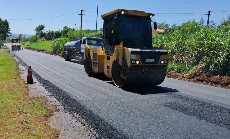 DER/PR realiza melhorias no pavimento de rodovia que dá acesso a Maravilha