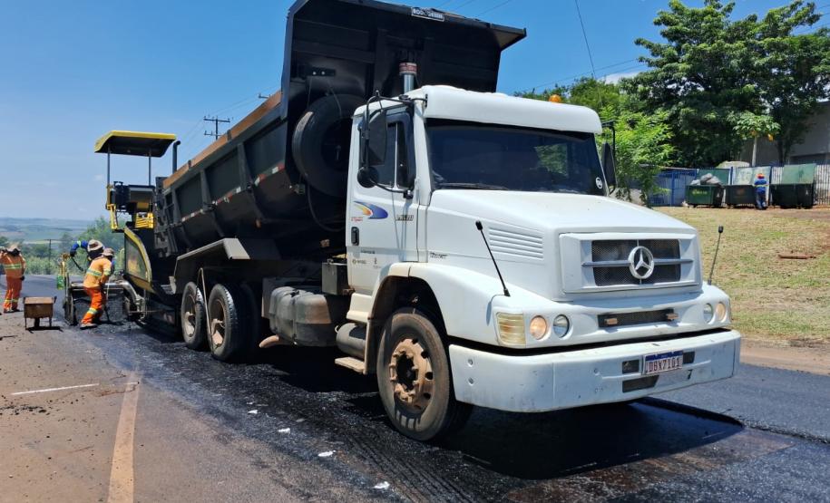 DER/PR realiza melhorias no pavimento de rodovia que dá acesso a Maravilha