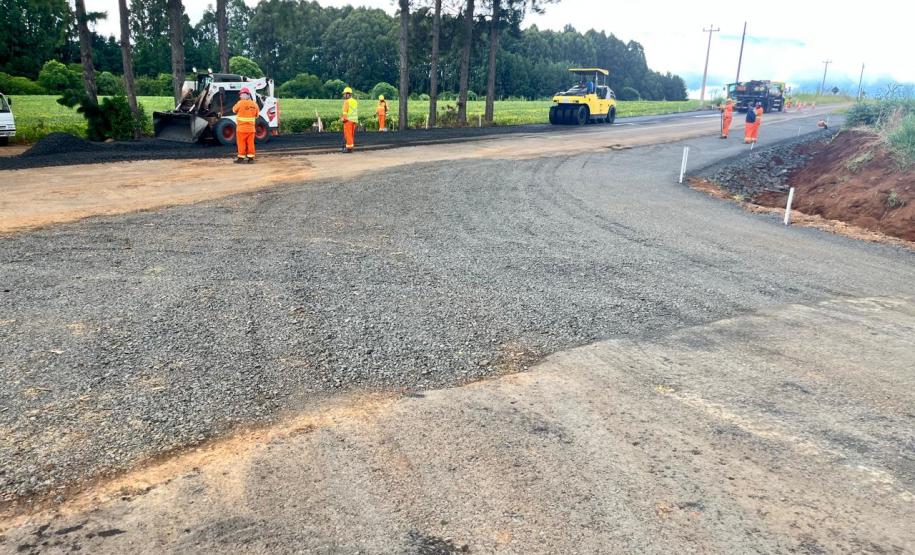 DER/PR faz melhorias no pavimento de trevo rodoviário em Candói