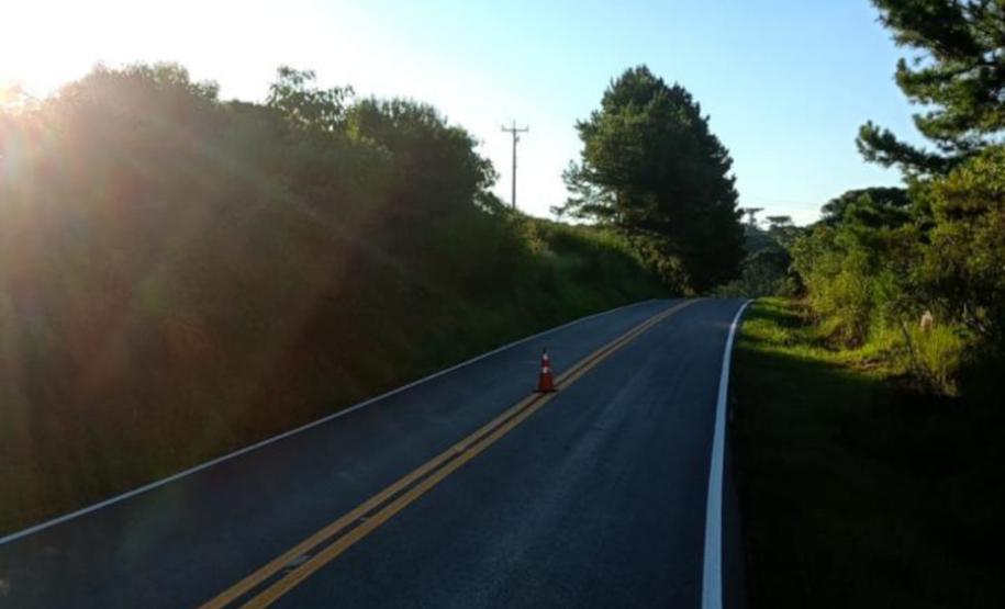 Campina do Simão recebe serviços de conservação em rodovia de acesso