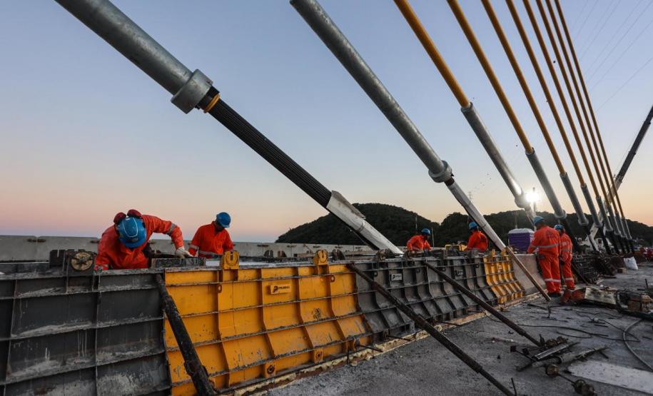 Conexão para a história: "beijo da ponte" garante ligação por terra entre Guaratuba e Matinhos