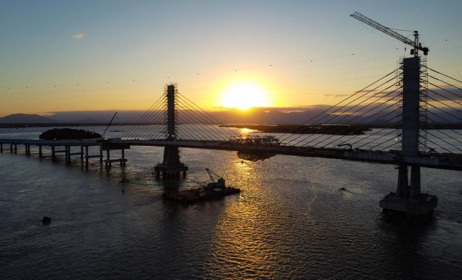 Conexão para a história: "beijo da ponte" garante ligação por terra entre Guaratuba e Matinhos