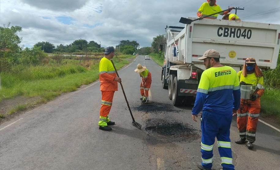 Rodovia entre Carlópolis e Guapirama começa a receber melhorias no pavimento