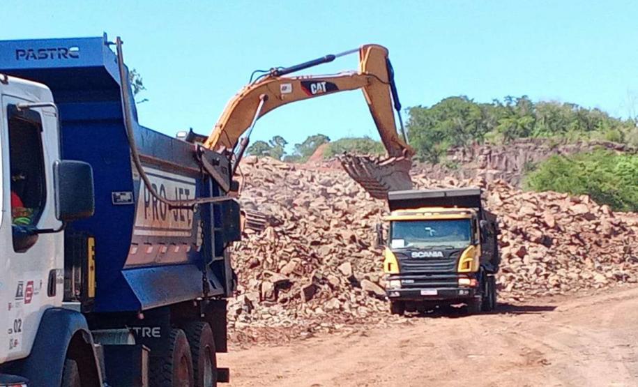 Duplicação da PR-445 terá série de detonações de rochas esta semana