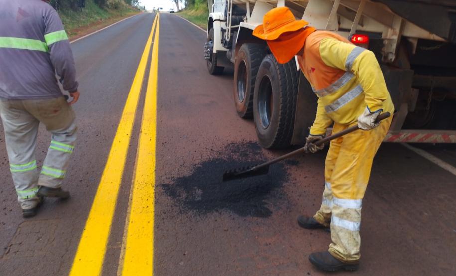 DER/PR começa a realizar melhorias no pavimento em rodovia entre Altônia e Iporã