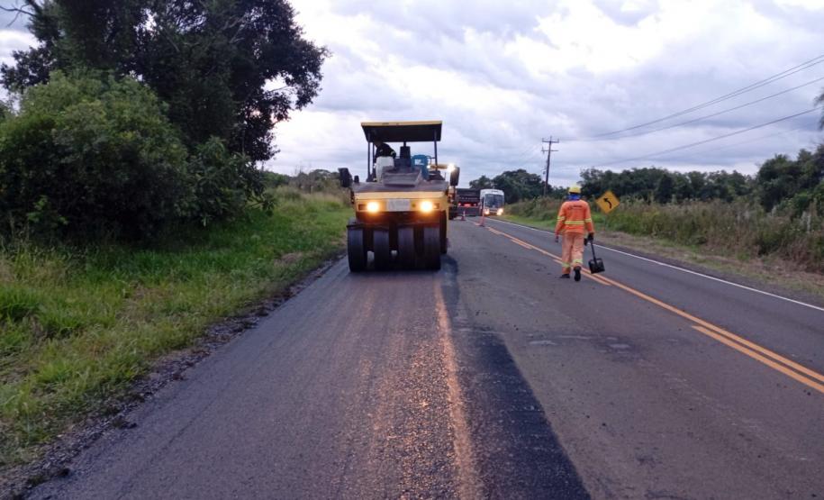 Rodovia de Foz do Jordão recebe melhorias na pista e nos acostamentos