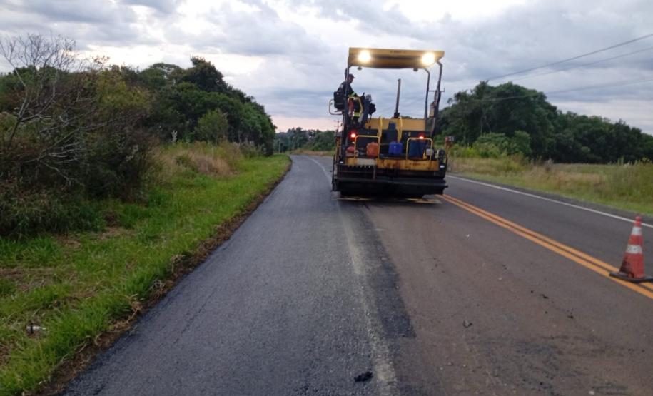 Rodovia de Foz do Jordão recebe melhorias na pista e nos acostamentos
