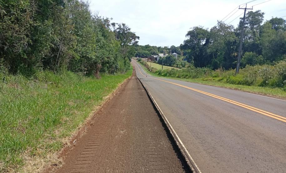 Rodovia de Foz do Jordão recebe melhorias na pista e nos acostamentos