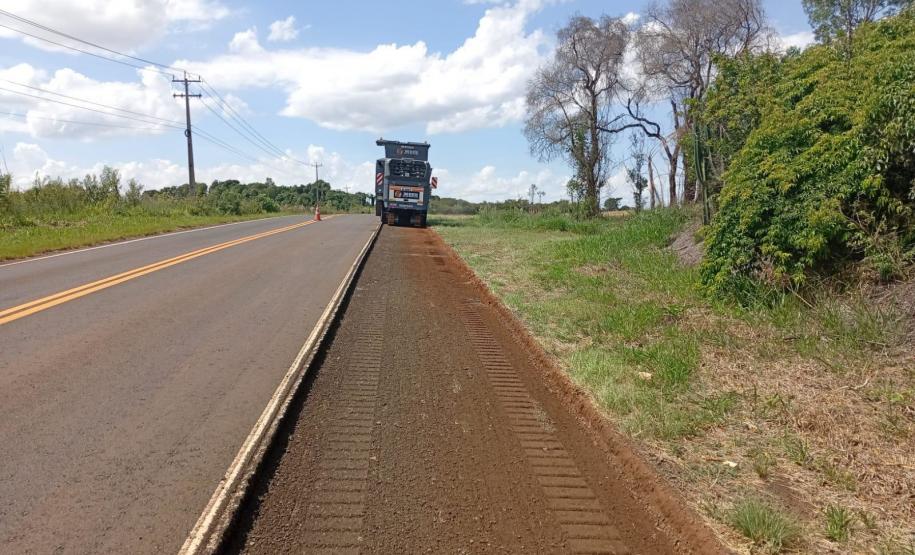 Rodovia de Foz do Jordão recebe melhorias na pista e nos acostamentos