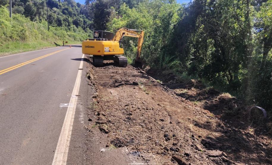 Rodovia de Foz do Jordão recebe melhorias na pista e nos acostamentos