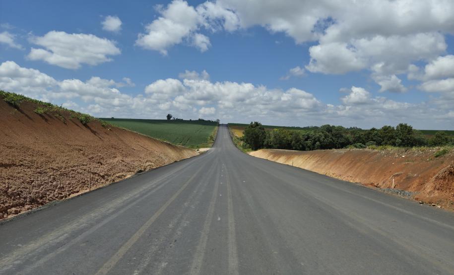 Pavimentação de nova rodovia em Rebouças chega a 36% de execução