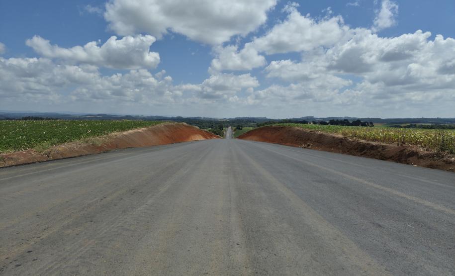 Pavimentação de nova rodovia em Rebouças chega a 36% de execução
