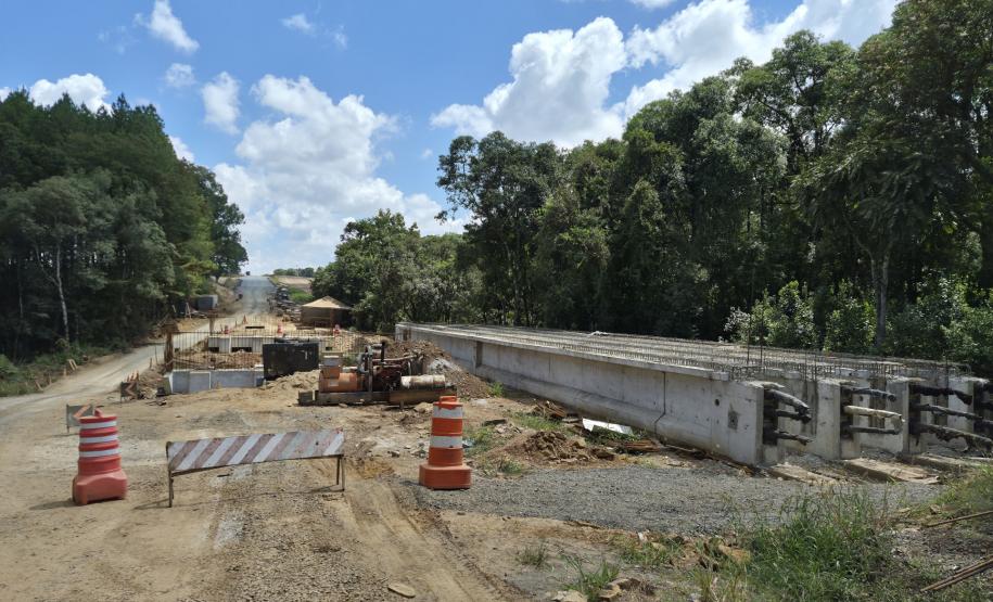 Pavimentação de nova rodovia em Rebouças chega a 36% de execução
