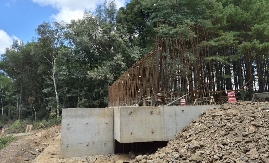 Pavimentação de nova rodovia em Rebouças chega a 36% de execução