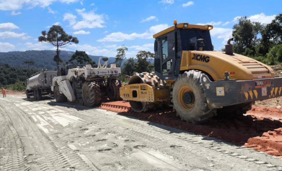 Pavimentação da PR-092 em Doutor Ulysses entra em nova etapa