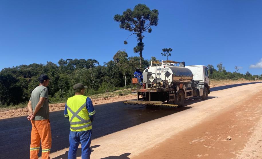 Pavimentação da PR-092 em Doutor Ulysses entra em nova etapa