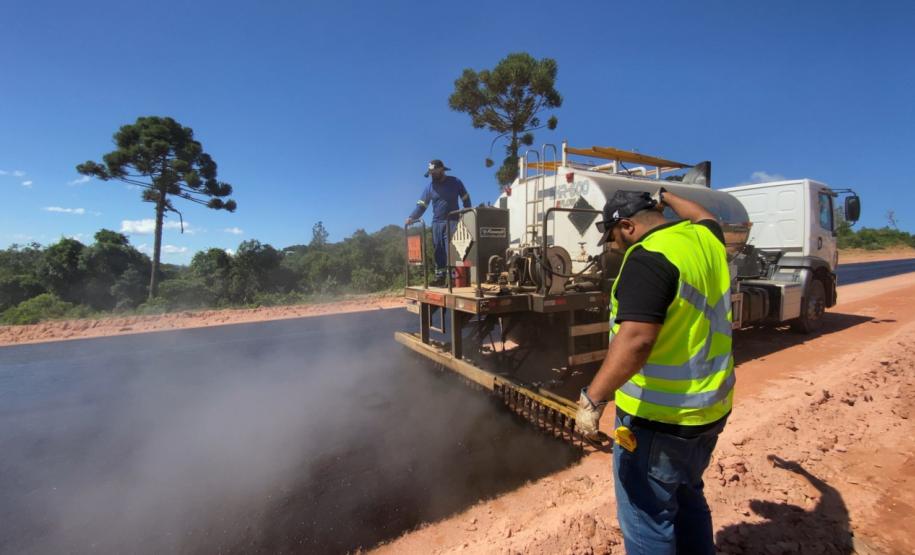 Pavimentação da PR-092 em Doutor Ulysses entra em nova etapa