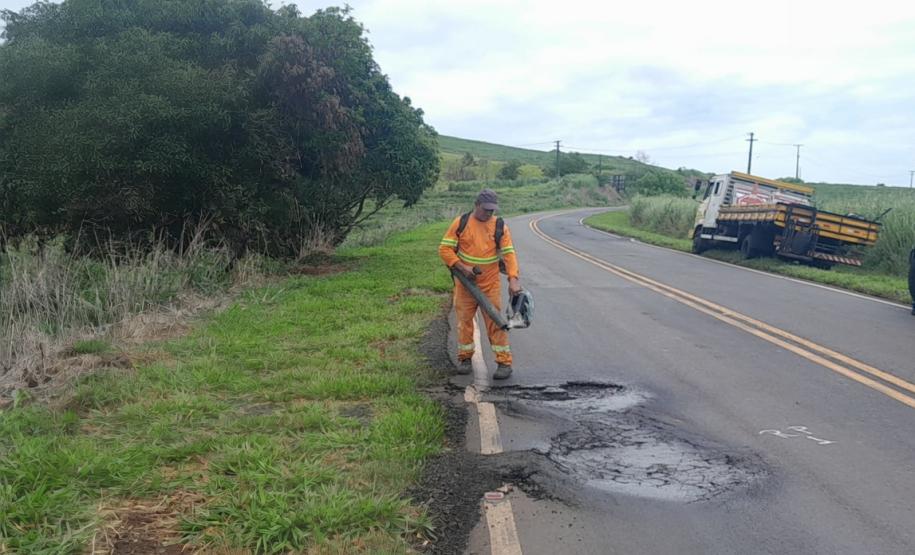 DER/PR começa conservação em 53,1 km da PR-092 na região Norte