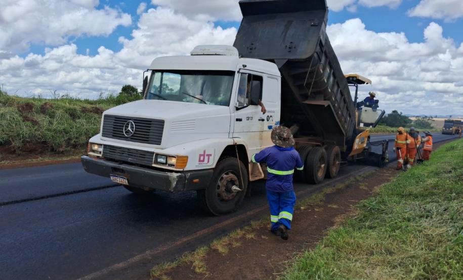 DER/PR recupera PR-218 entre Santo Antônio do Paraíso e São Sebastião da Amoreira