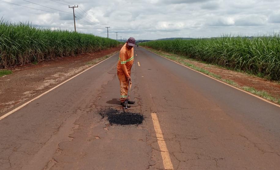 Estado realiza melhorias em três rodovias de Bandeirantes e Itambaracá