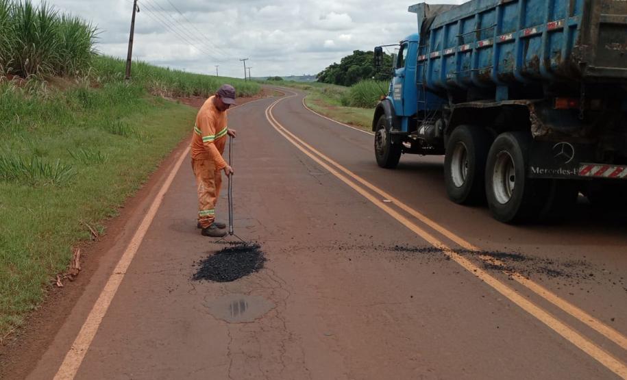 Estado realiza melhorias em três rodovias de Bandeirantes e Itambaracá