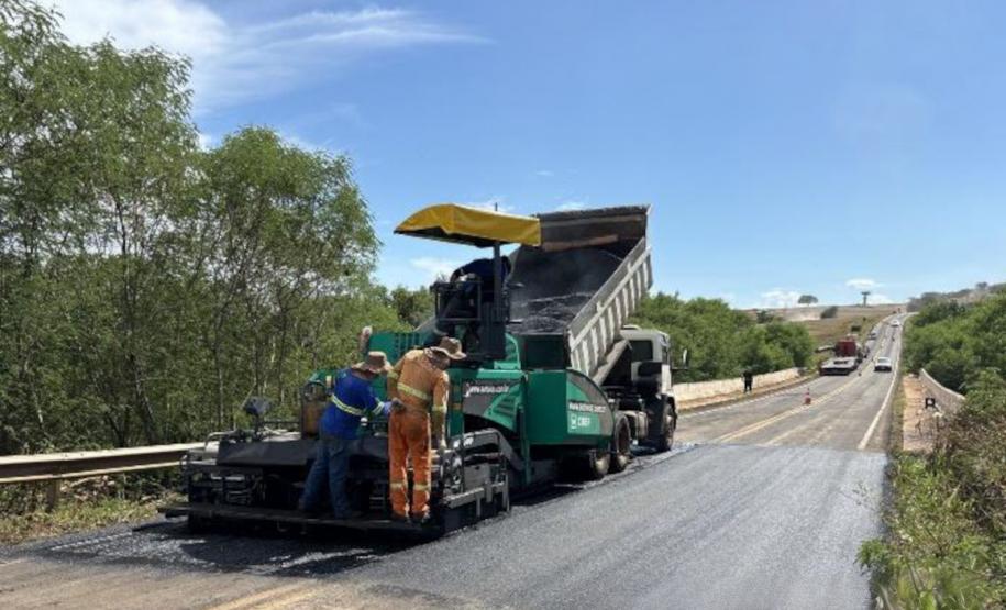 DER/PR promove melhorias em acesso a ponte entre Godoy Moreira e São João do Ivaí