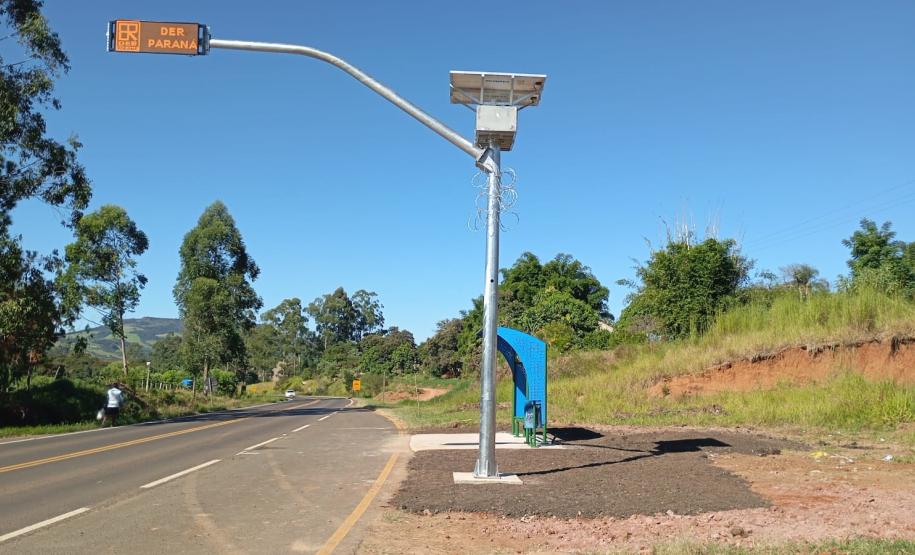 DER/PR testa abrigos de parada de ônibus que combinam tecnologia e acessibilidade