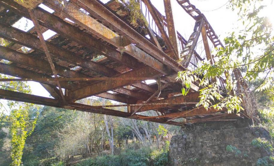 Edital para reforma de passarela entre Rio Branco do Sul e Cerro Azul tem resultado final