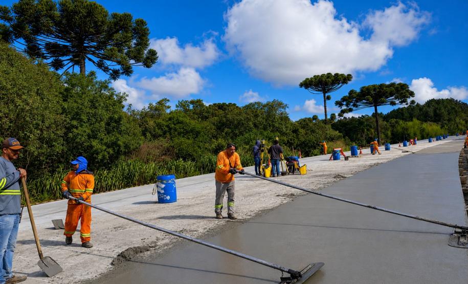 Restauração em concreto da PR-151 entre Ponta Grossa e Palmeira chega a 53% de execução