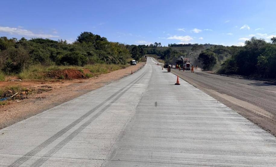 Restauração em concreto da PR-151 entre Ponta Grossa e Palmeira chega a 53% de execução