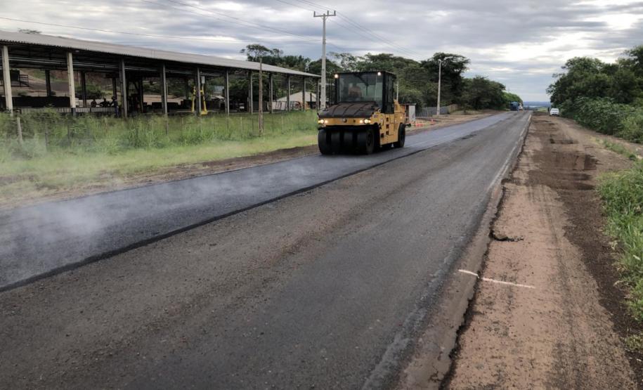 DER/PR promove obras de conservação do pavimento da PR-317 em Santa Helena