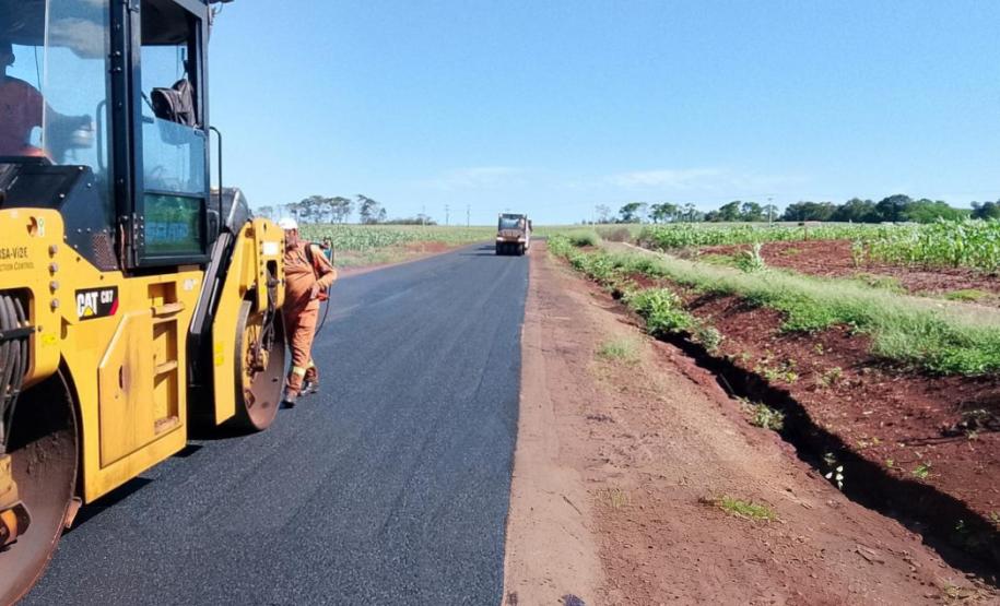 DER/PR promove obras de conservação do pavimento da PR-317 em Santa Helena