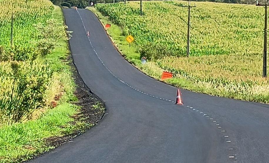 DER/PR reforça pavimento da rodovia PR-566 em Itapejara d’Oeste