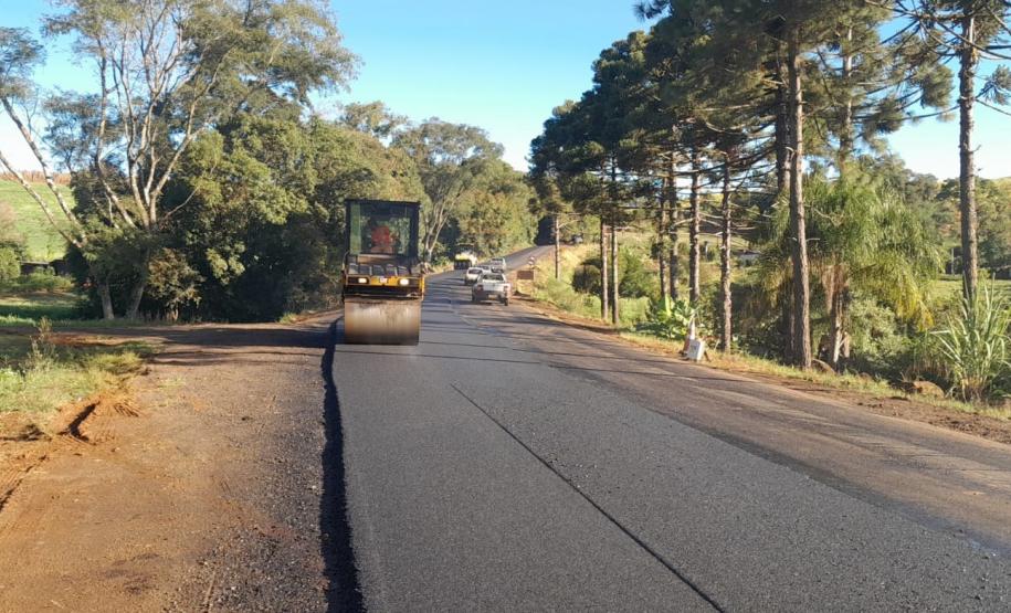 PR-884 entre Marmeleiro e Renascença recebe serviços de conservação do pavimento