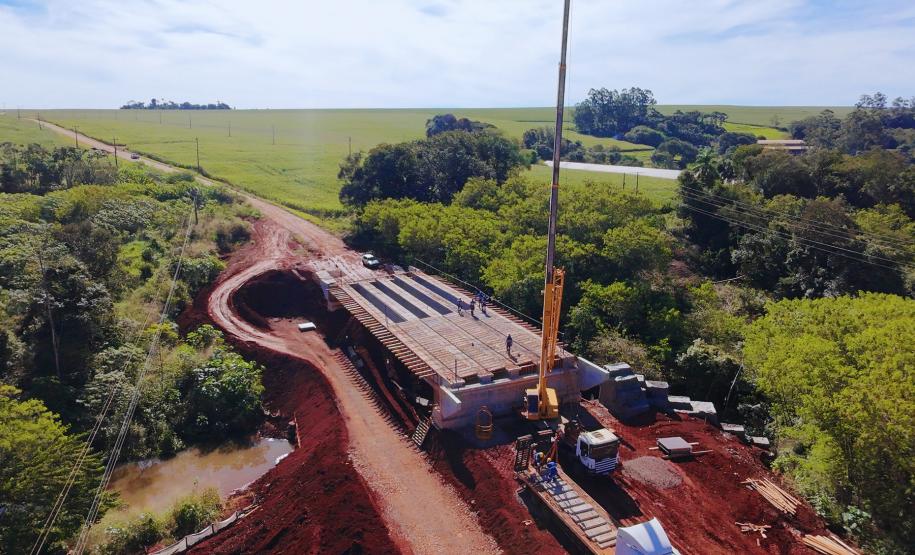Pavimentação de rodovias entre Cafelândia, Nova Aurora e Tupãssi chega a 15%