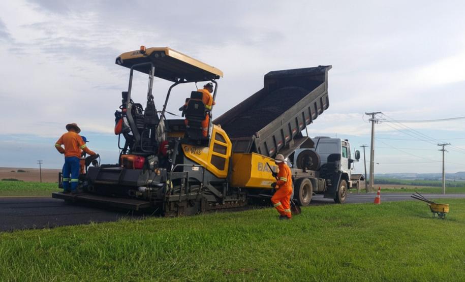 DER/PR recupera pavimento de rodovia entre Castro e Tibagi, nos Campos Gerais
